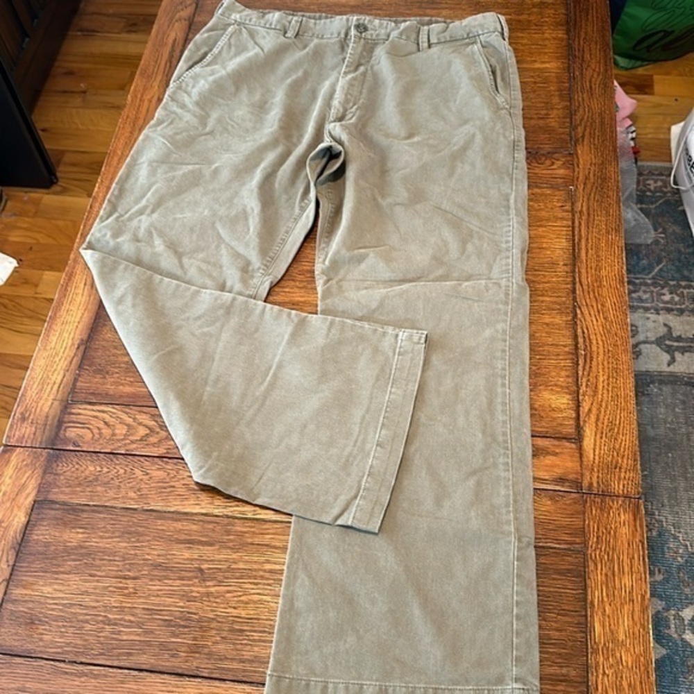 Banana Republic Olive green  wide leg Chino pants size 38×32